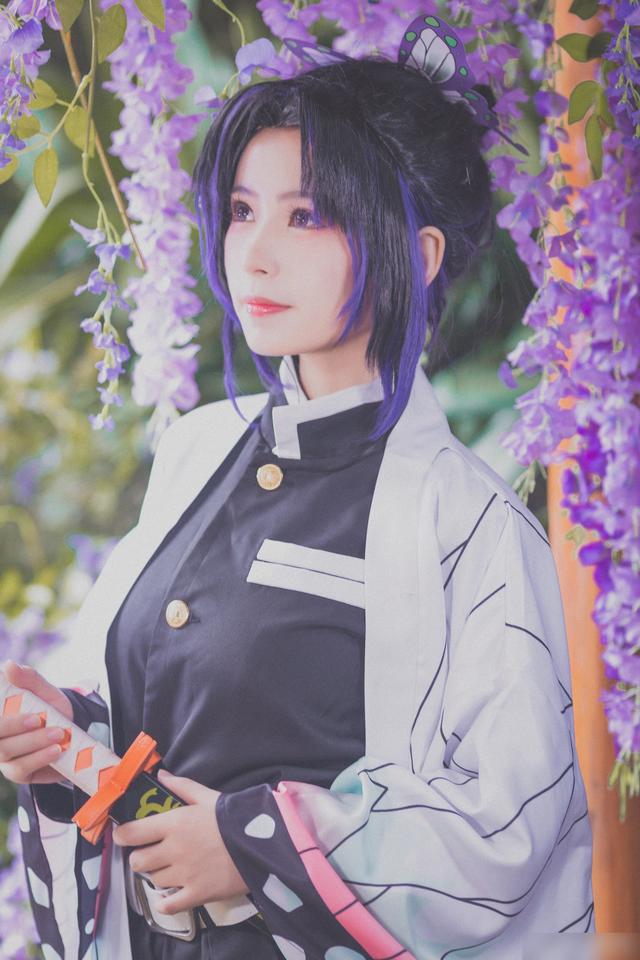三组日本人气动漫《鬼灭之刃》角色“蝴蝶忍”的COSPALY作品欣赏-21.jpg