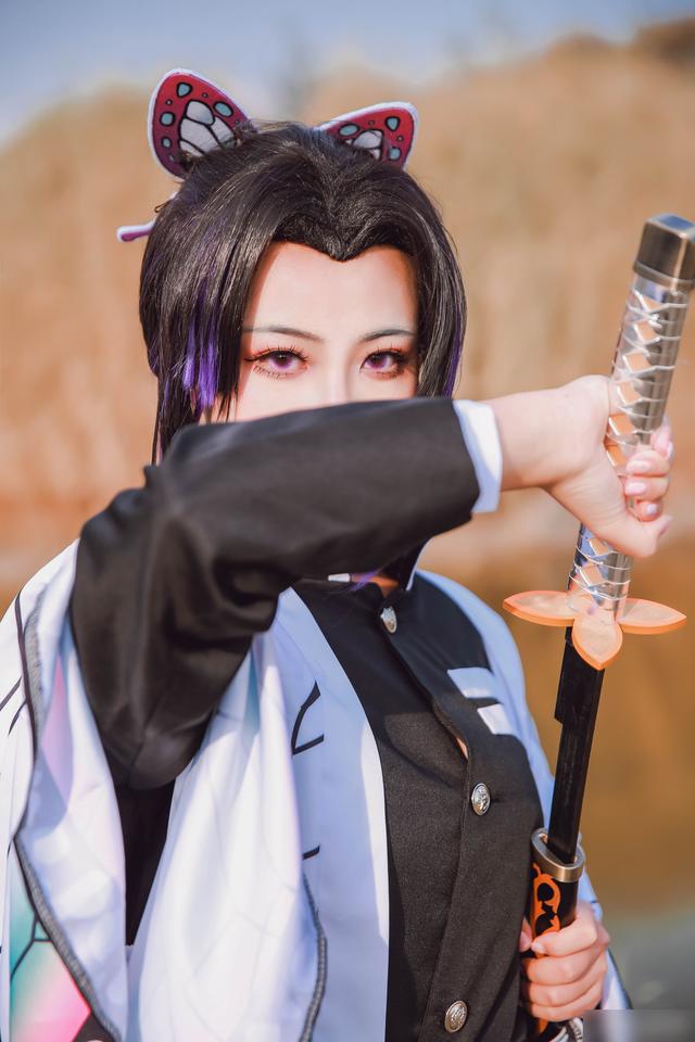 三组日本人气动漫《鬼灭之刃》角色“蝴蝶忍”的COSPALY作品欣赏-23.jpg