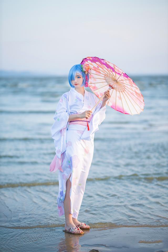 三组国人妹子COS的日本人气动漫角色“雷姆”！很有还原度的作品-27.jpg