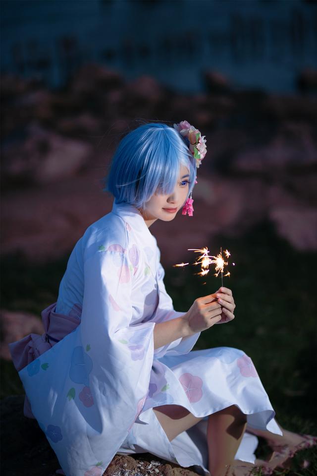 三组国人妹子COS的日本人气动漫角色“雷姆”！很有还原度的作品-37.jpg