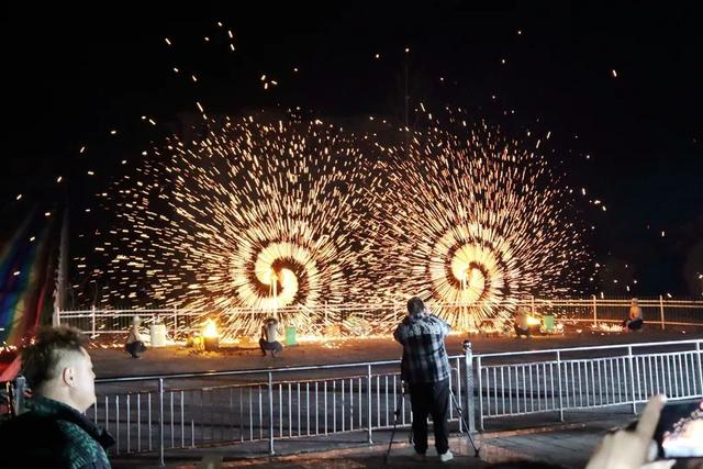 打铁花、逛灯会……夜间游，永城芒砀山旅游区安排上了-3.jpg