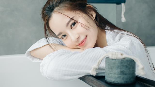 穿上漂亮的连衣裙,女装子禁不住美丽的冲动-2.jpg
