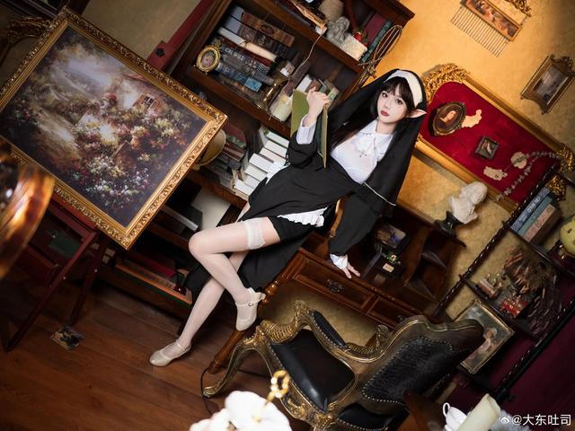 二次元cosplay,超清晰唯美修士美女图！-13.jpg