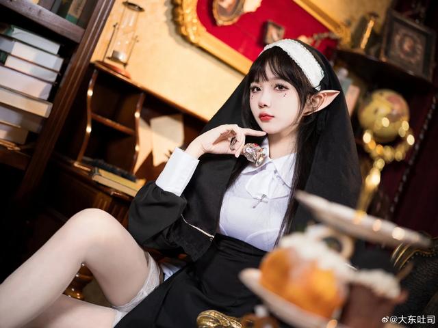 二次元cosplay,超清晰唯美修士美女图！-17.jpg