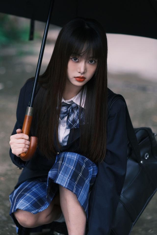 二次元COS世界：蔡蔡演绎病娇少女，学生风中的甜美与阴暗-12.jpg