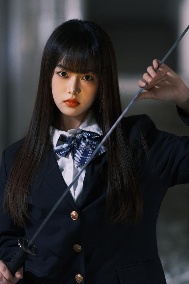 二次元COS世界：蔡蔡演绎病娇少女，学生风中的甜美与阴暗-21.jpg
