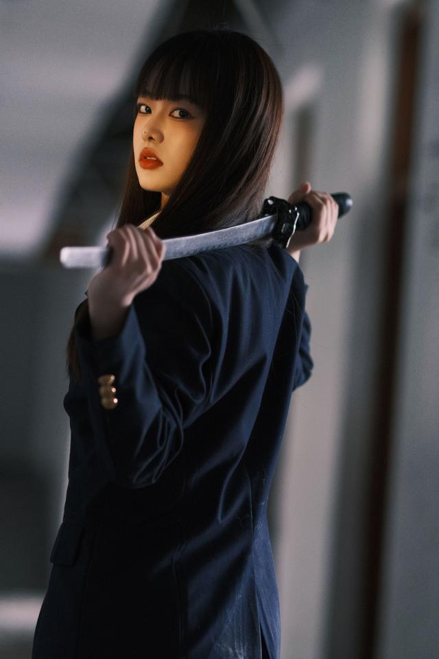 二次元COS世界：蔡蔡演绎病娇少女，学生风中的甜美与阴暗-22.jpg