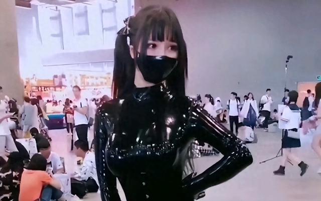 国内漫展不准出胶衣COS？这么说其实不准确，但确实有部分展禁止-1.jpg