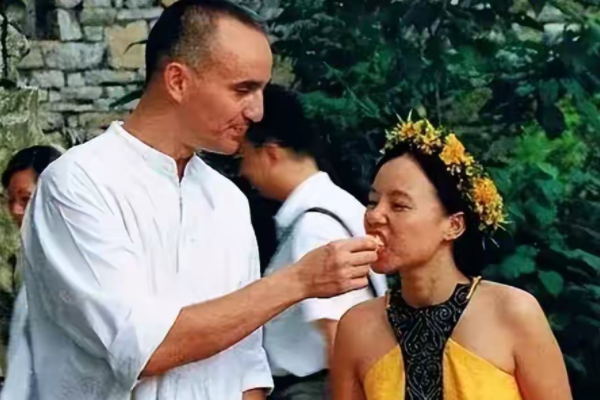 离婚原因曝光！背刺王菲的龚琳娜，早在综艺里埋下日后苦果！-12.jpg