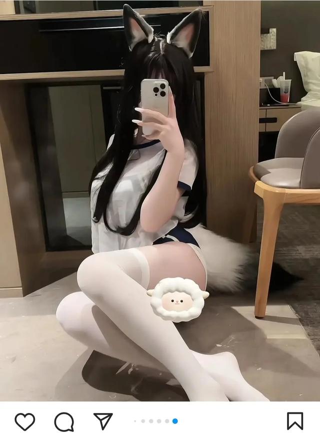 为什么“伪Coser”能站上风口？二游设定本身就是流量密码-2.jpg