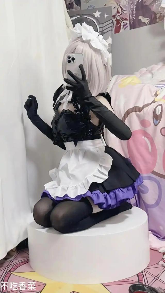 为什么“伪Coser”能站上风口？二游设定本身就是流量密码-5.jpg