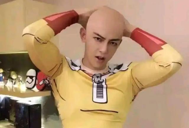 为什么“伪Coser”能站上风口？二游设定本身就是流量密码-8.jpg