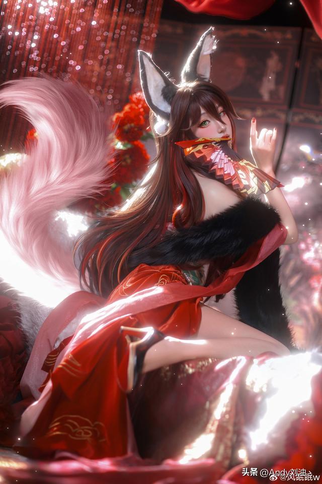 狐妖、华丽少女与圣诞萌妹，哪款 cos 是你的二次元本命？-1.jpg