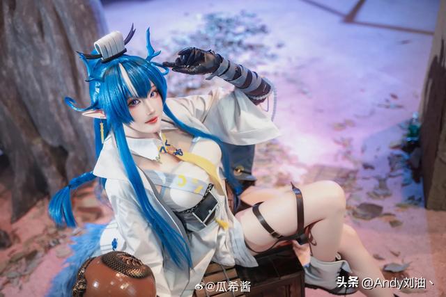 惊艳！二次元coser梦幻造型大赏-3.jpg