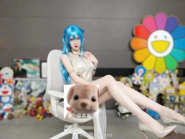 二次元女主播cos海伦大长腿惹人注目，网友：这腿不蹬三轮可惜了-7.jpg