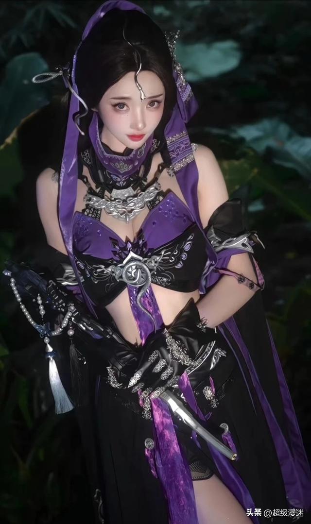 “腐团儿”大长腿+绝美COS，二次元界的新星如何闪耀全网？-2.jpg