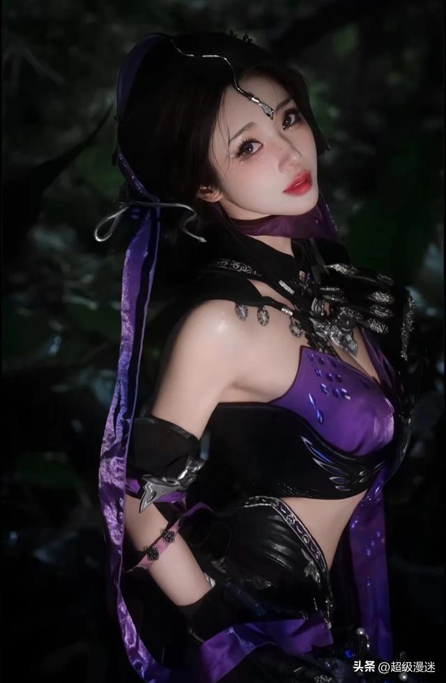 “腐团儿”大长腿+绝美COS，二次元界的新星如何闪耀全网？-4.jpg