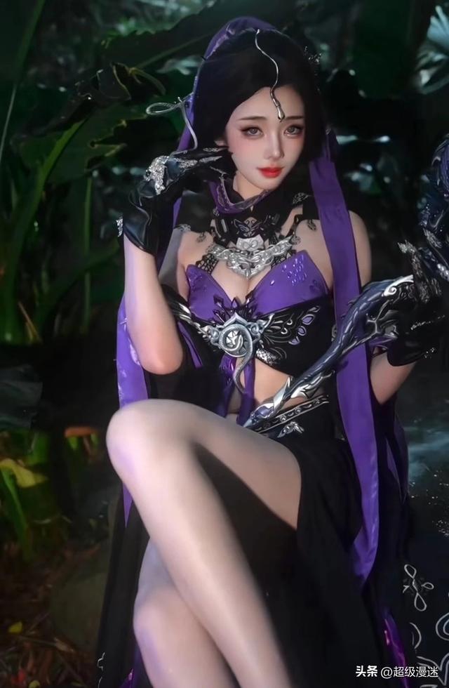“腐团儿”大长腿+绝美COS，二次元界的新星如何闪耀全网？-5.jpg
