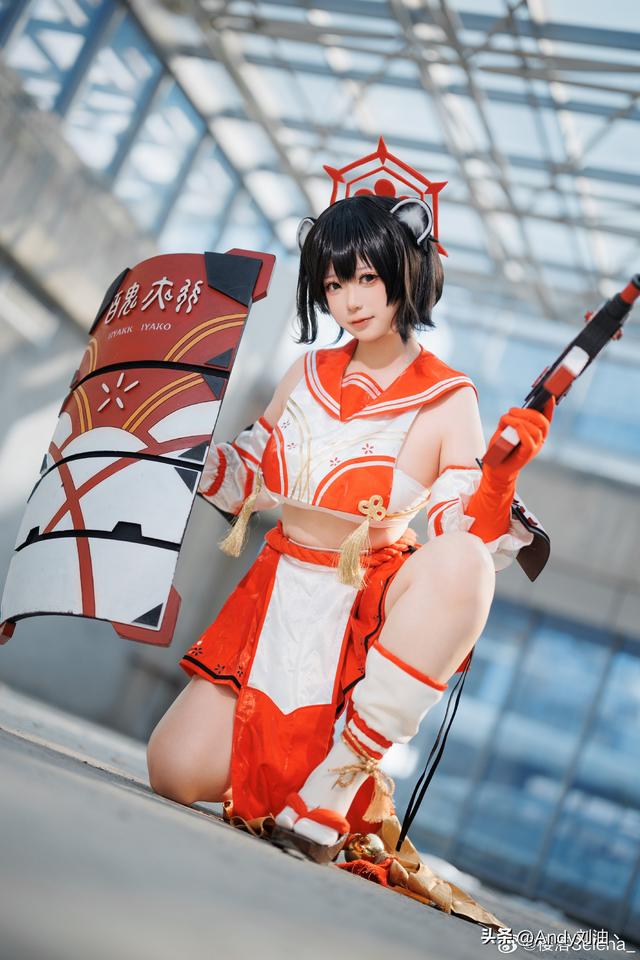 炸裂！二次元神级 Cosplay，科技少女与羽衣仙子谁更绝？-3.jpg