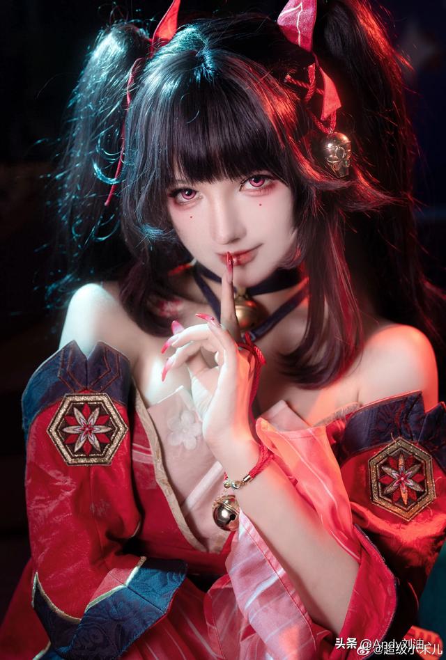 神了！这些Cosplay完美复刻二次元角色，美到犯规-1.jpg