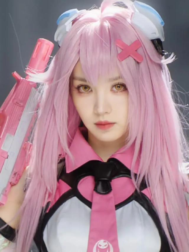 田曦薇COS“二次元”角色！粉色头发，粉白蓬蓬裙，可爱暴击！-3.jpg