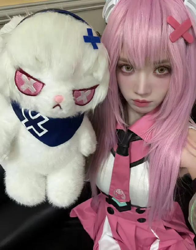 田曦薇COS“二次元”角色！粉色头发，粉白蓬蓬裙，可爱暴击！-9.jpg