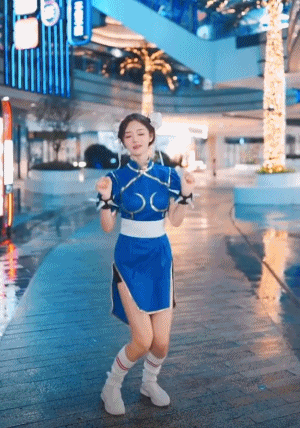 Cos春丽成潮流，女网红们各显神通，最后一个才是永远滴神-2.jpg
