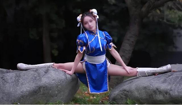 Cos春丽成潮流，女网红们各显神通，最后一个才是永远滴神-5.jpg
