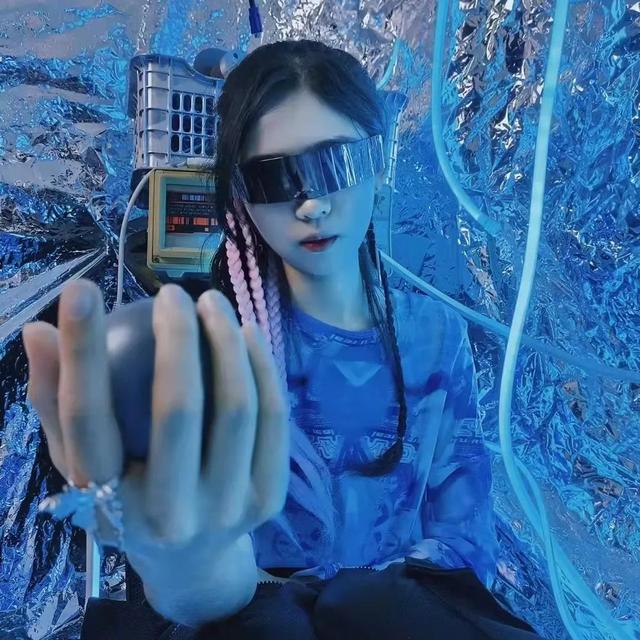 换装自拍馆——Z世代的拍照新选择-7.jpg