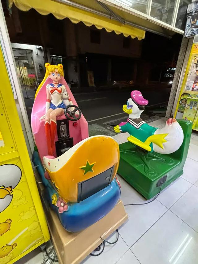 火到全球！《美少女战士》摇摇车，正版稀有，山寨遍地跑-8.jpg