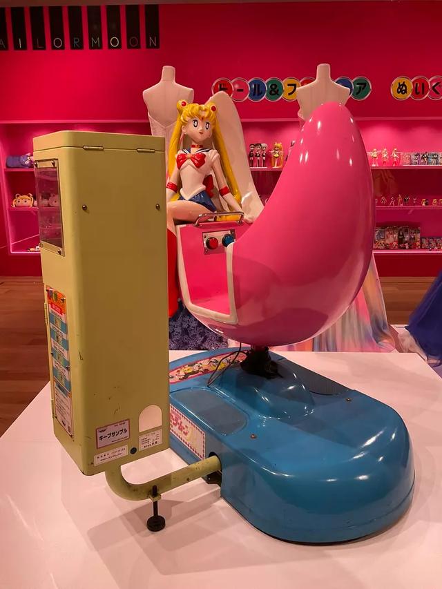 火到全球！《美少女战士》摇摇车，正版稀有，山寨遍地跑-10.jpg