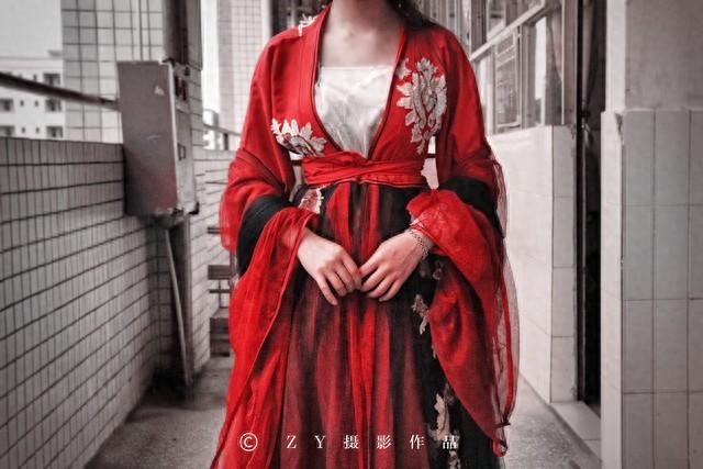 魏晋男子以伪娘为美：潘安化妆出街引围观 一段男扮女装的风流韵事-1.jpg