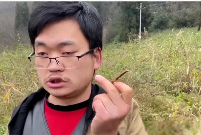 先天男娘圣体？盘点5位性感娇媚的女装大佬，凭啥成为圈内顶流-3.jpg