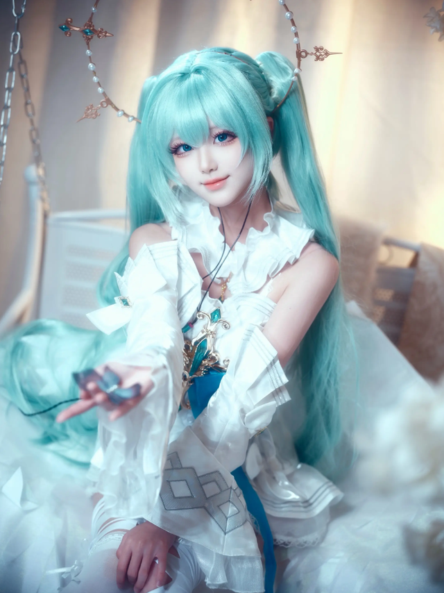 蓝调双马尾登场，星海贝 × 二次元联名初音 cos，还原世界第一公主殿下澄澈灵气-1.jpg