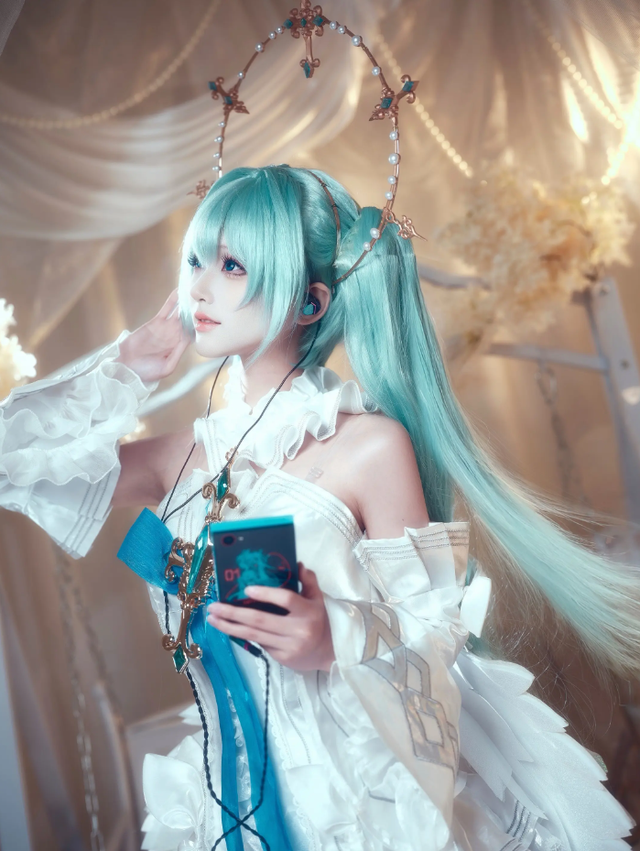 蓝调双马尾登场，星海贝 × 二次元联名初音 cos，还原世界第一公主殿下澄澈灵气-3.jpg