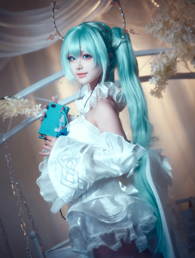 蓝调双马尾登场，星海贝 × 二次元联名初音 cos，还原世界第一公主殿下澄澈灵气-5.jpg