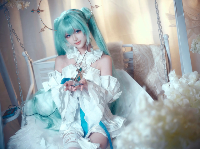 蓝调双马尾登场，星海贝 × 二次元联名初音 cos，还原世界第一公主殿下澄澈灵气-8.jpg