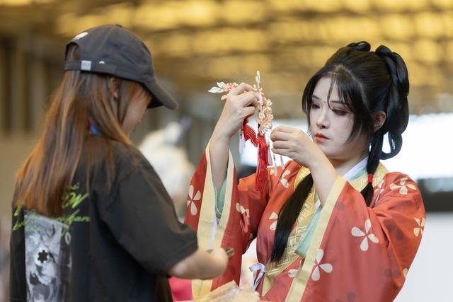 【城事】国风Cosplay“燃”动上海：一场属于二次元年轻人的双向奔赴-9.jpg