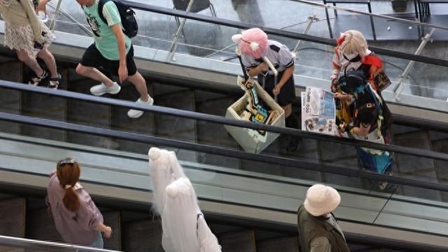 “二次元”打工人②｜Cosplay背后的“造梦者”-1.jpg