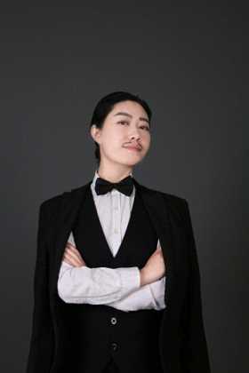 女生怎么拍男人装风格艺术照